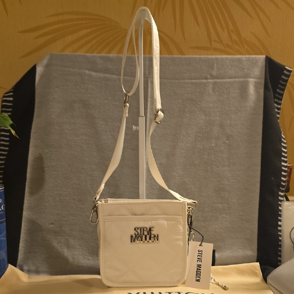 Steve Madden White Quilted Crossbody Bag NWT - Picture 2 of 7